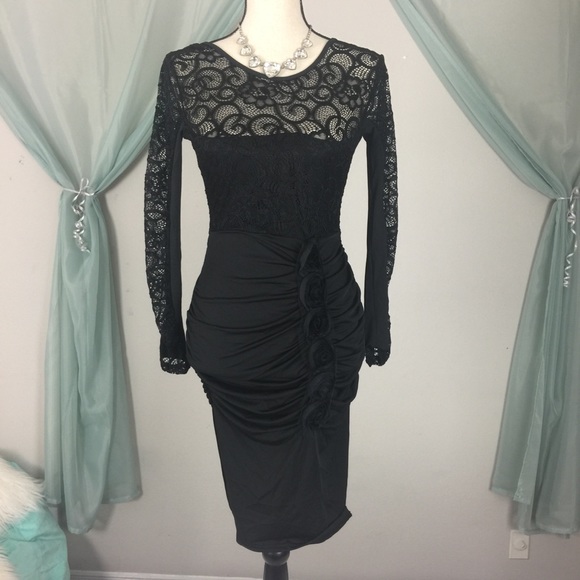 Gorgeous! Floral Appliqué Lace Ruched Dress - Picture 3 of 4